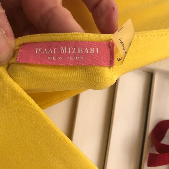 🎁Isaac Mizrahi yellow dress, sleeveless, V-shaped - Picture 2 of 6